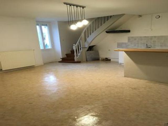 Maison 3 pièces, 93 m² à louer à Virelade 33720
