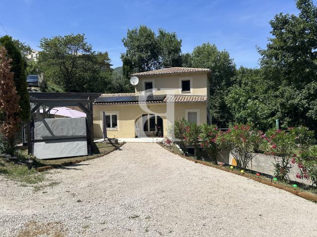 Maison 3 pièces 94 m²