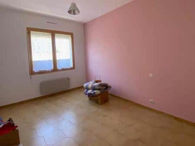 Maison 3 pièces à louer à MILLAS