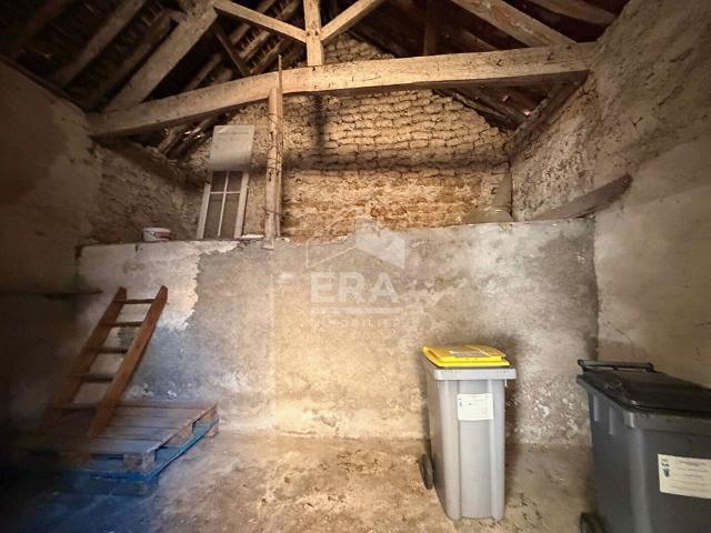 Maison 3 pièces à louer à Villeneuve la Guyard Réf 1574