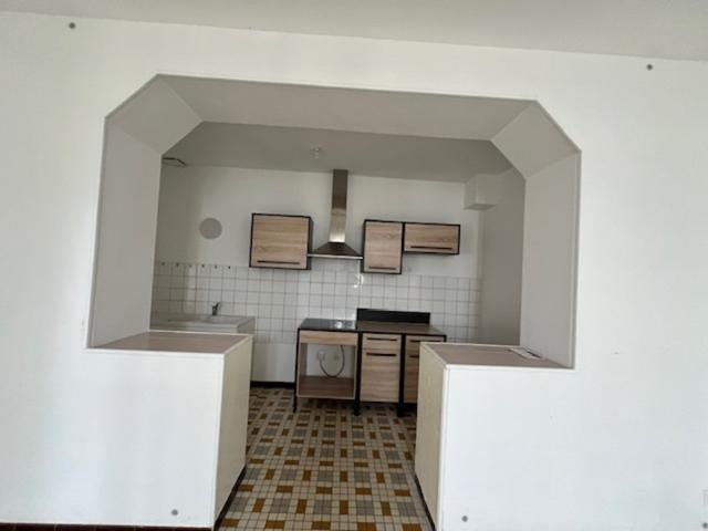 Maison 3 pièces Aiguillon 78.00m² 530€ à louer