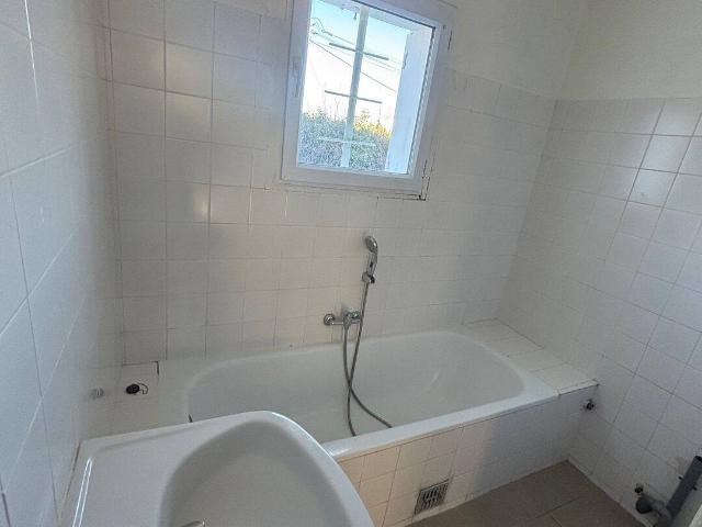 Maison 3 pièces avec petit jardin clos arboré