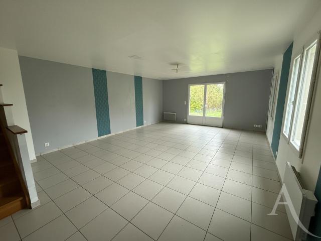 Maison 3 pièces Buzançais 102.50m² 665€ à louer