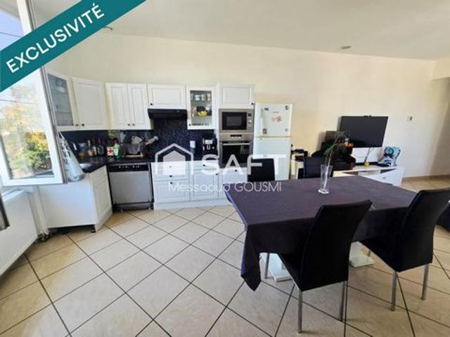 MAISON 3 PIÈCES – GRANDE TERRASSE DE 110 M² – GARAGE – TOUT À PIED