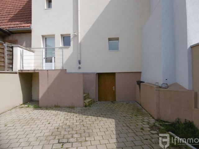 Maison 3 pièces de 62m2 avec une cour