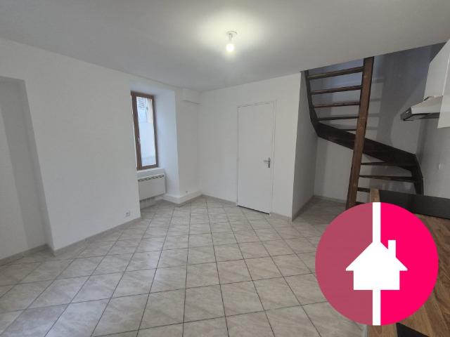 MAISON 3 PIECES EN TRIPLEX