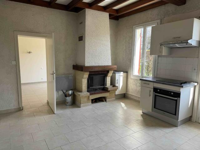 MAISON 3 PIECES JARDIN GARAGE SAINT DENIS DE PILE