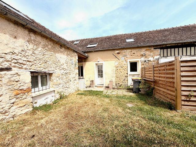 Maison 3 pièces meublée à louer à Marolles sur Seine Réf 1509