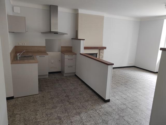 Location maison 3 pièces, 68.00m², Paulx