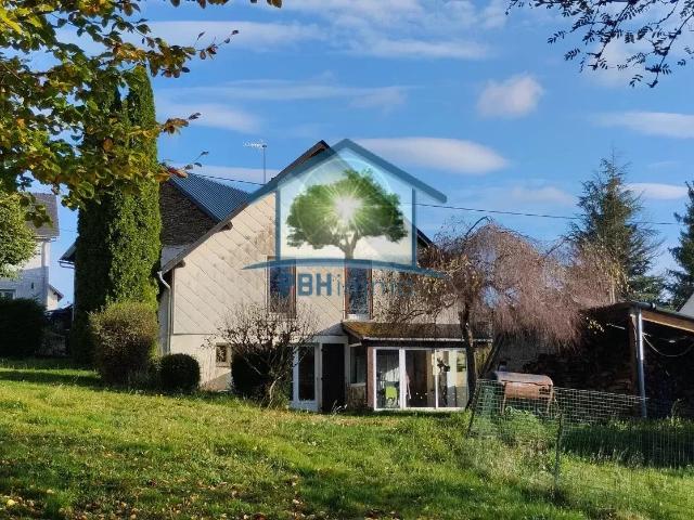 maison 107 m² sur terrain 1840 m² COMMUNE BOURG LASTIC