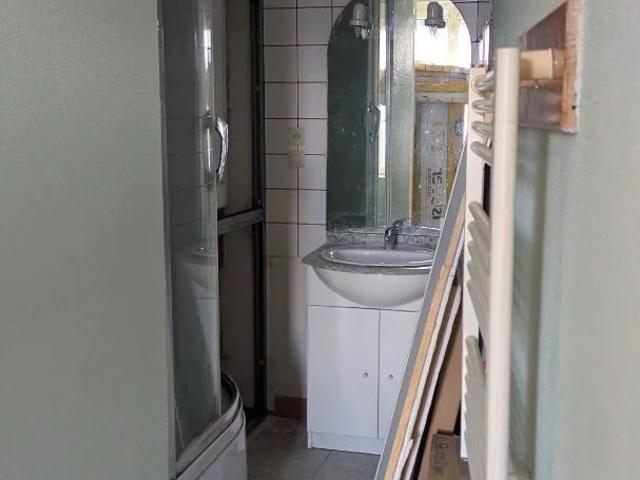 MAISON 103 M² 5 CHAMBRES ET GRANGE FORT POTENTIEL
