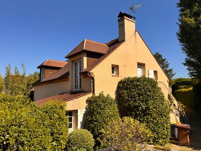 Maison 10 pièce s 290 m2