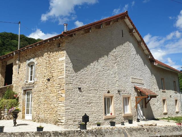 Maison 10 pièces de 300 m²