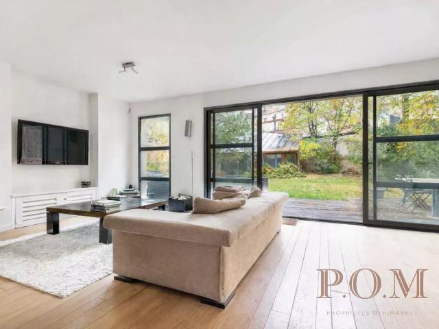 Maison 10 pièces La Garenne Colombes 301m² La Garenne Colombes