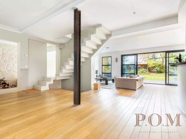 Maison 10 pièces La Garenne Colombes 301m² La Garenne Colombes