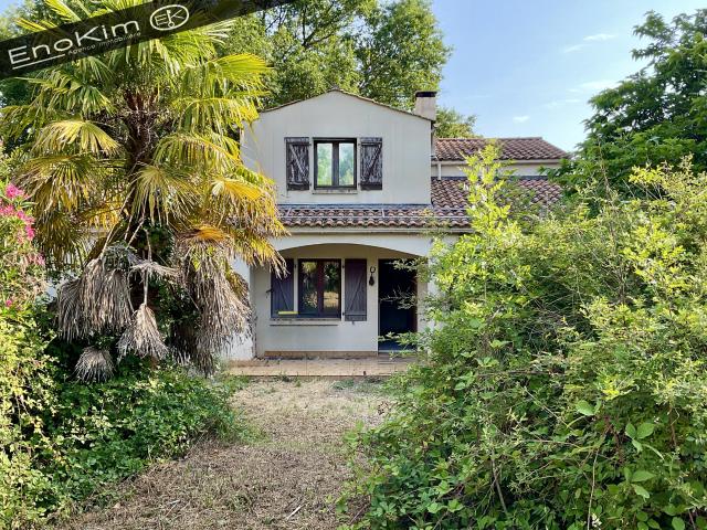 Maison 10 pièces 143 m²