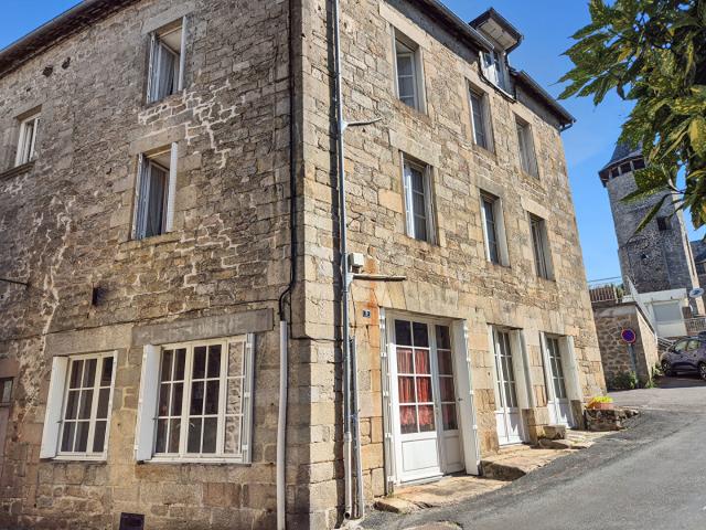 Maison 10 pièces 143 m²