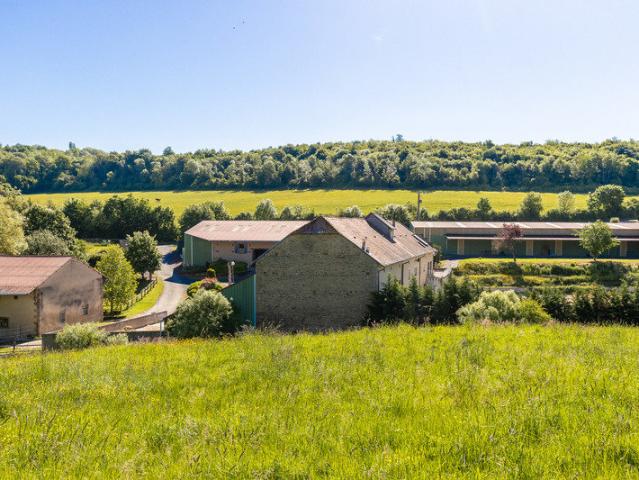 Maison 10 pièces 147 m²