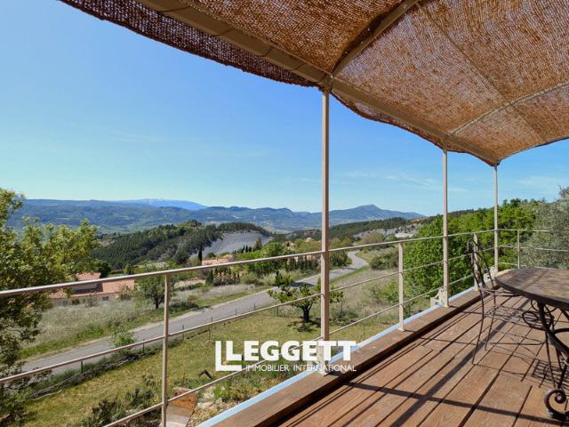 Maison 10 pièces 147 m²