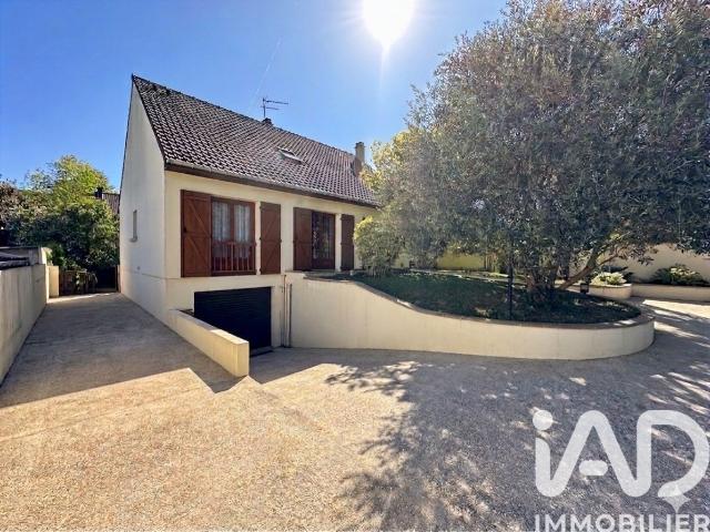 Maison 10 pièces 147 m²