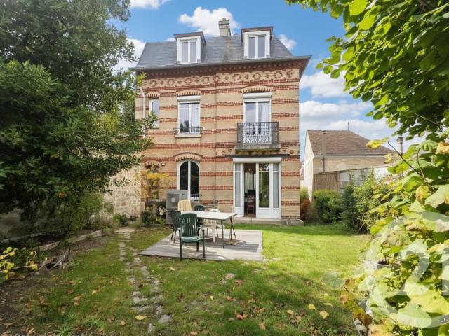 Maison 10 pièces 154 m²