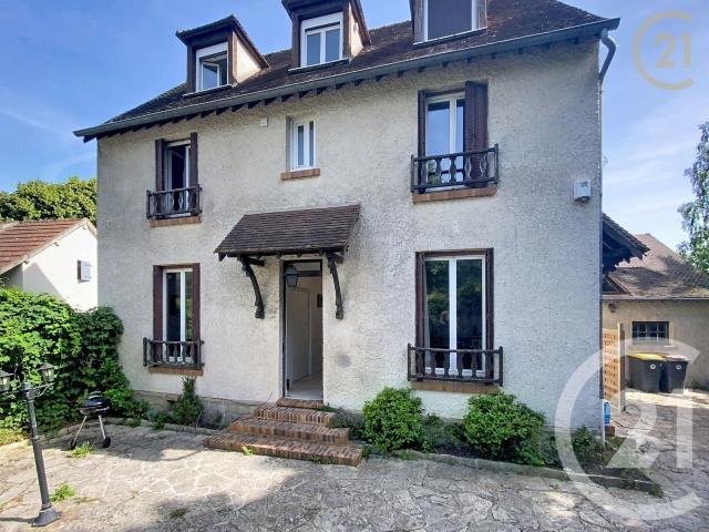 Maison 10 pièces 163 m²