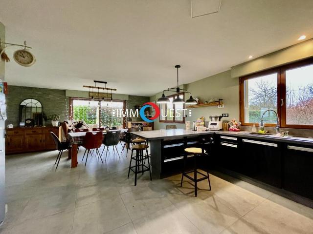 Maison 10 pièces 161 m²
