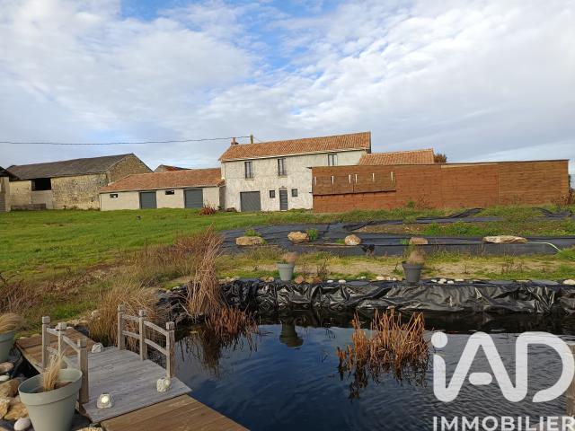Maison 10 pièces 167 m²