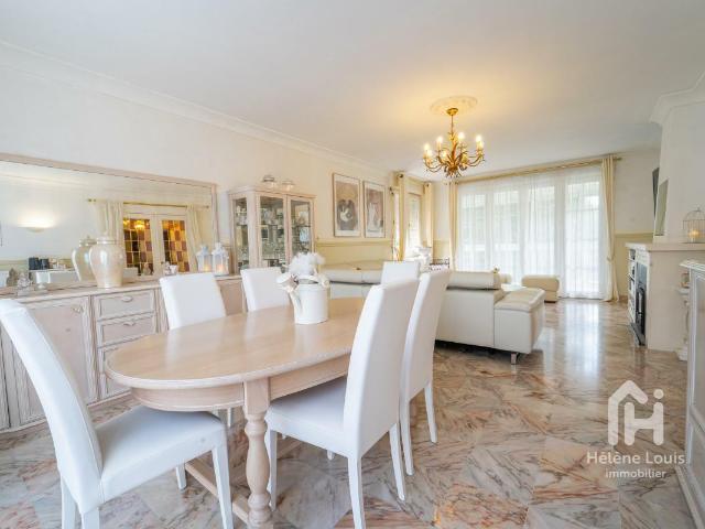 Maison 10 pièces 165 m²