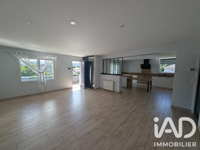 Maison 10 pièces 165 m²