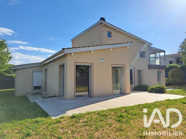Maison 10 pièces 165 m²