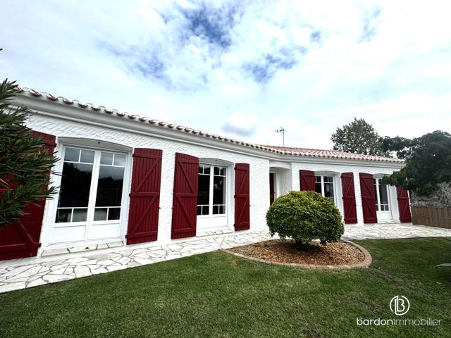 Maison 10 pièces 166 m²