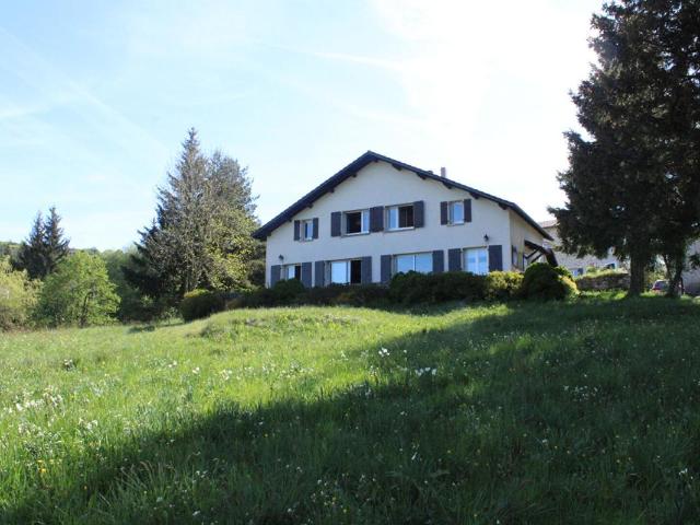 Maison 10 pièces 166 m²
