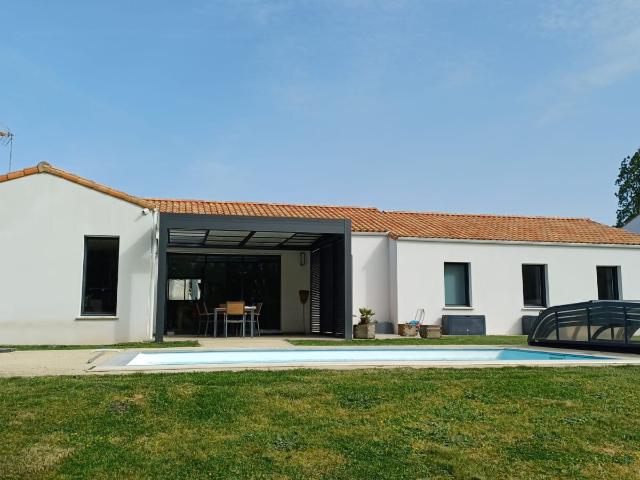 Maison 10 pièces 166 m²