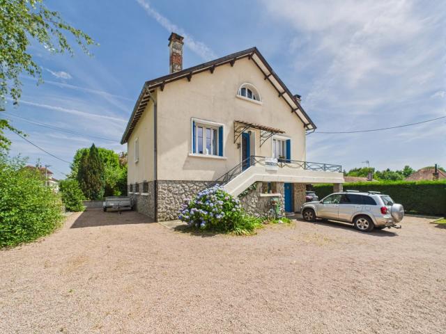 Maison 10 pièces 168 m²