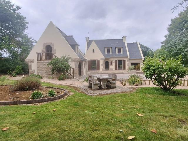 Maison 10 pièces 170 m²