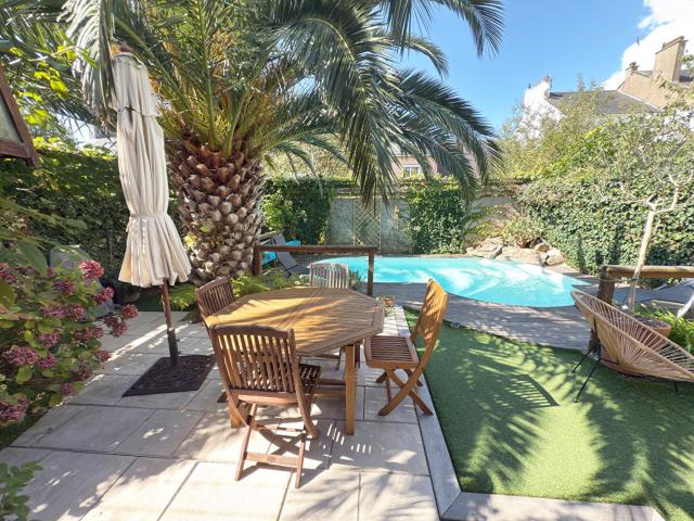 Maison 10 pièces 180 m²