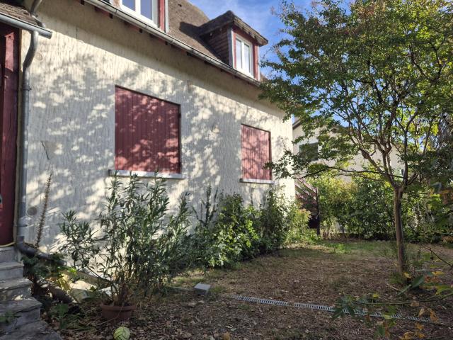 Maison 10 pièces 180 m²