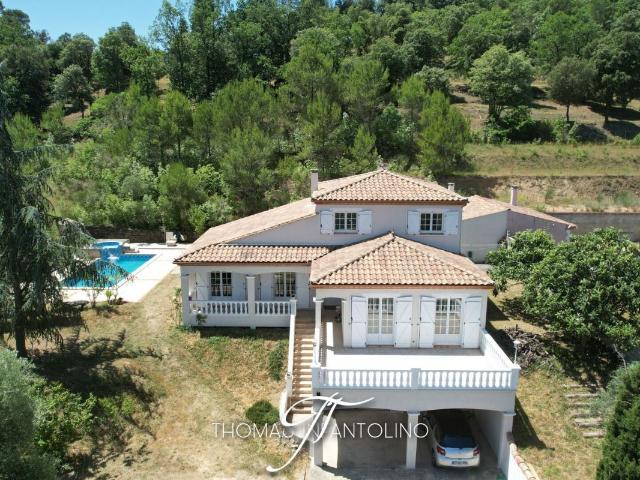 Maison 10 pièces 180 m²