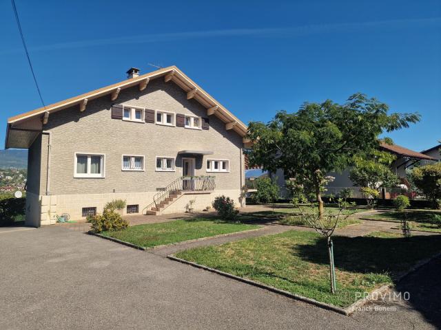 Maison 10 pièces 187 m²