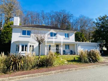 Maison 10 pièces 186 m²