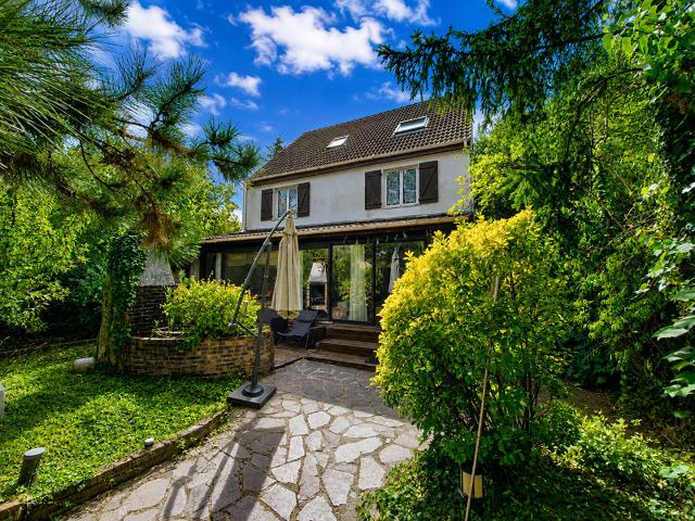 Maison 10 pièces 192 m²