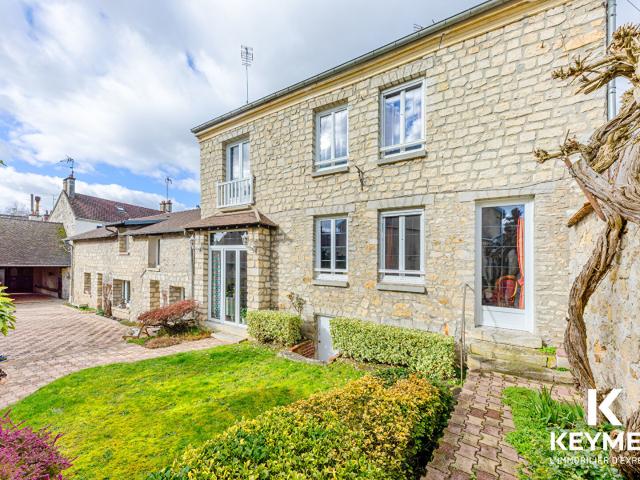 Maison 10 pièces 192 m²