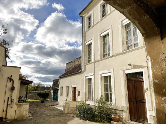 Maison 10 pièces 197 m²