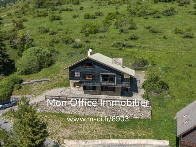 Maison 10 pièces 195 m²