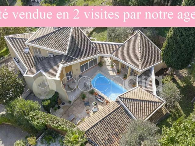 Maison 10 pièces 195 m²