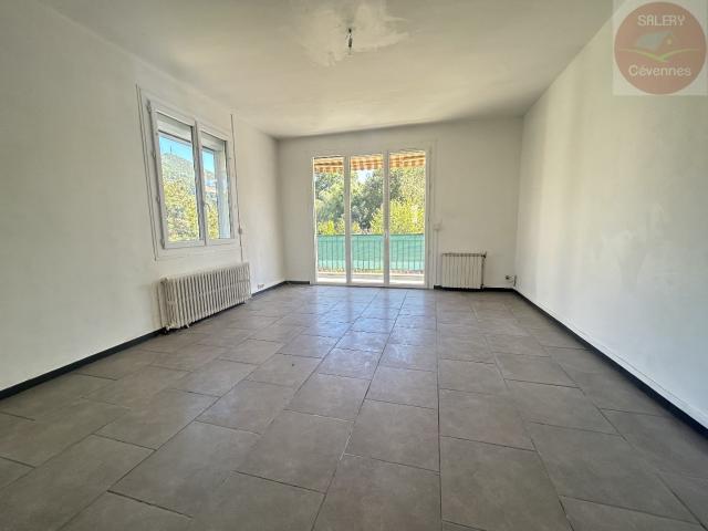 Maison 10 pièces 196 m²