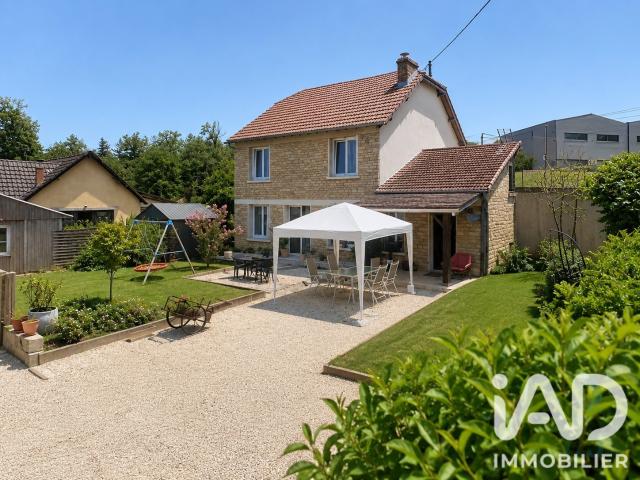 Maison 10 pièces 198 m²