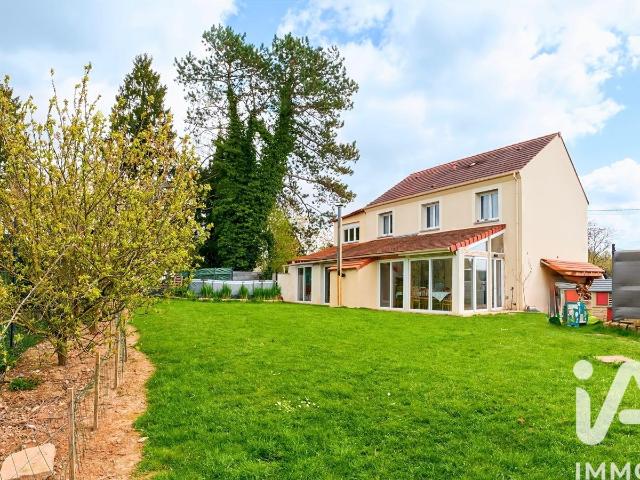 Maison 10 pièces 198 m²