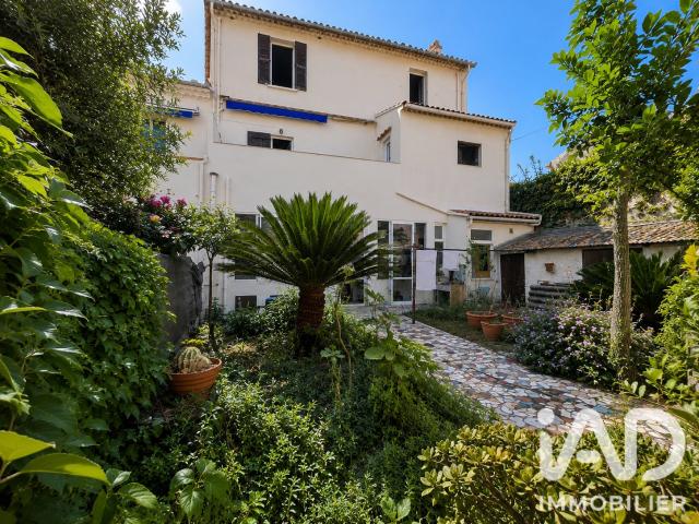 Maison 10 pièces 198 m²